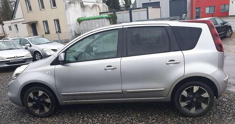 Gebraucht Nissan Note 88 PS (64 kW) 2012 Grau Kleinwagen