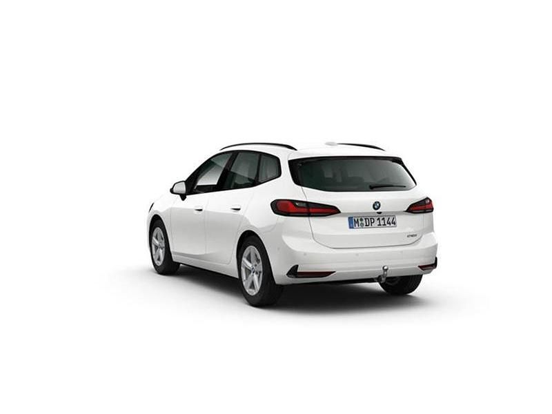 Neu BMW 218 Luxury Line 136 PS (100 kW) 2026 Mineralweiß metallic Kombi
