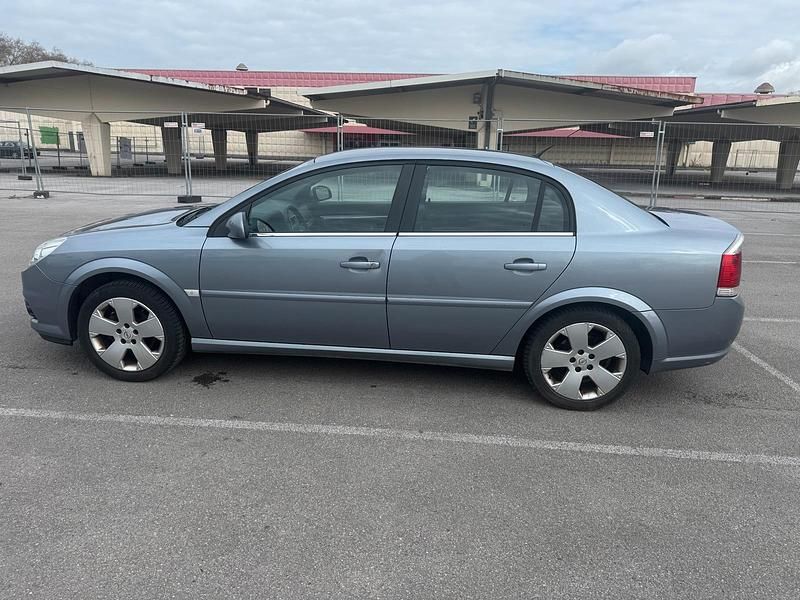 Gebraucht Opel Vectra 155 PS (114 kW) 2005 Grau Limousine