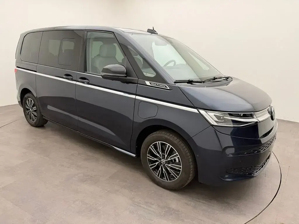 Gebraucht VW Multivan Style 177 PS (130 kW) 2025 Blau Van / Kleinbus