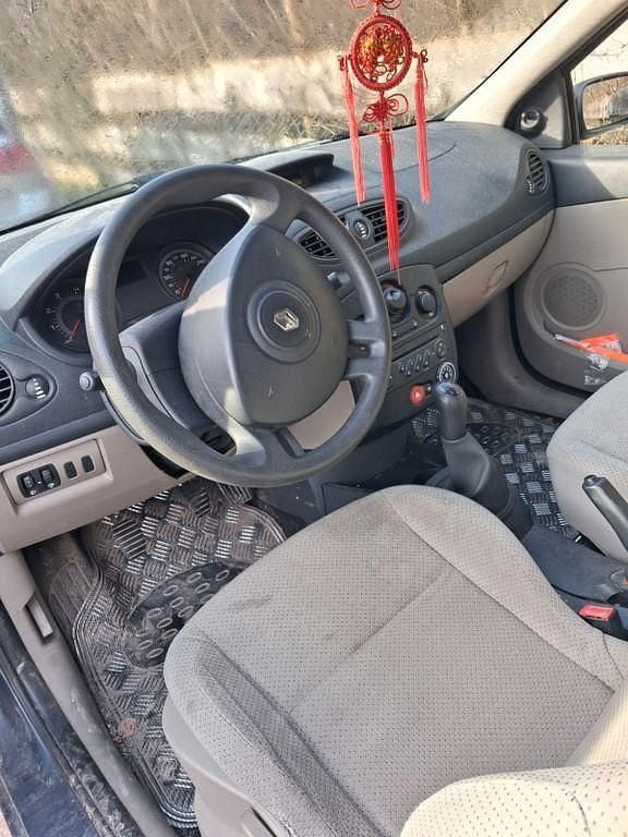 Gebraucht Renault Clio II Expression 75 PS (55 kW) 2006 Grau Limousine