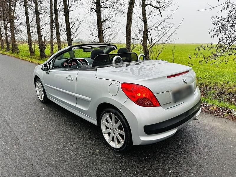 Gebraucht Peugeot 207 CC 120 PS (88 kW) 2009 Grau Cabrio
