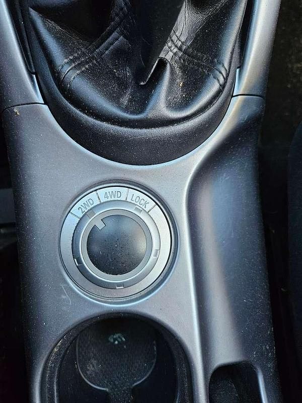 Gebraucht Mitsubishi Outlander Intense 156 PS (114 kW) 2008 Perlmuttweiss (p) SUV