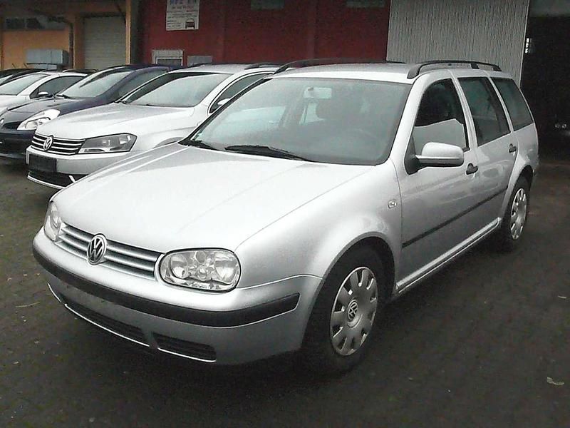 Gebraucht VW Golf IV Comfortline 105 PS (77 kW) 2000 Reflexsilber metallic Kombi