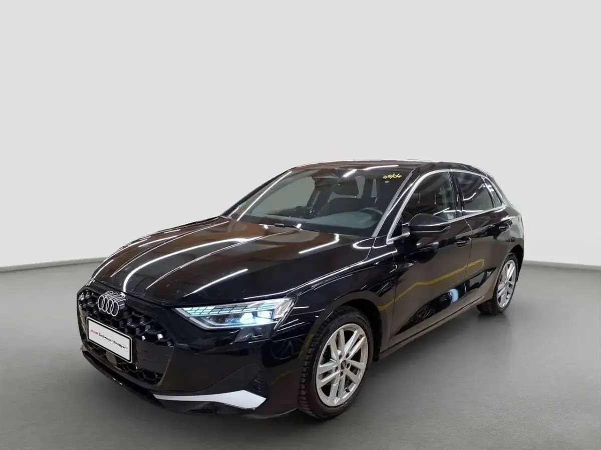 Gebraucht Audi A3 Advanced 150 PS (110 kW) 2025 Schwarz Limousine