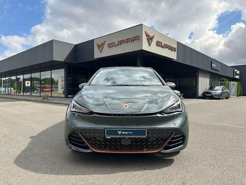 Grün Neu 2025 Cupra Born VZ Kleinwagen | 53.636 € (Teuer) - Bild 1/4