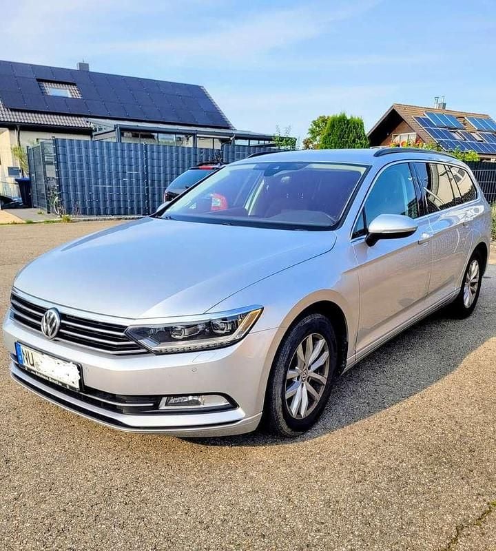 Gebraucht VW Passat Comfortline 150 PS (110 kW) 2018 Silber Kombi