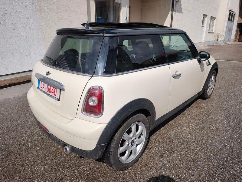 Gebraucht Mini Cooper D 109 PS (80 kW) 2007 Weiß Kleinwagen