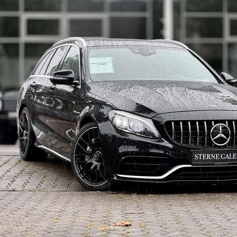 Obsidianschwarz Gebraucht 2019 Mercedes C63 AMG AMG Kombi | 52.900 € (Fairer Preis) - Bild 1/4