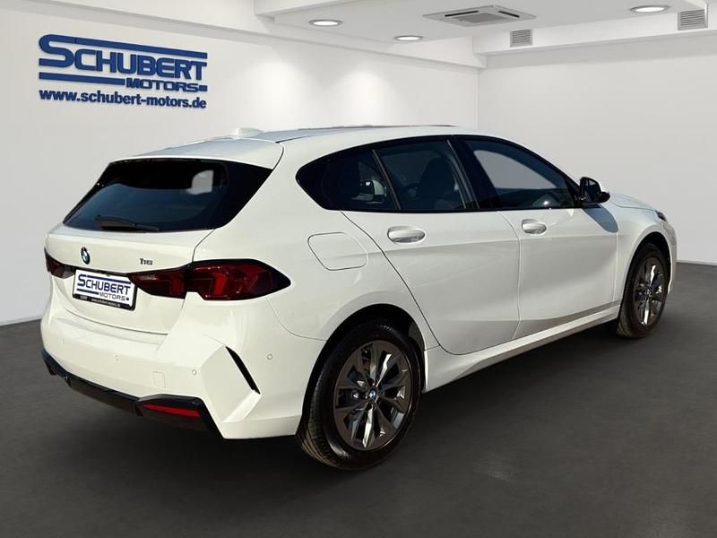 Neu BMW 116 122 PS (89 kW) 2026 Alpinweiss iii Kleinwagen