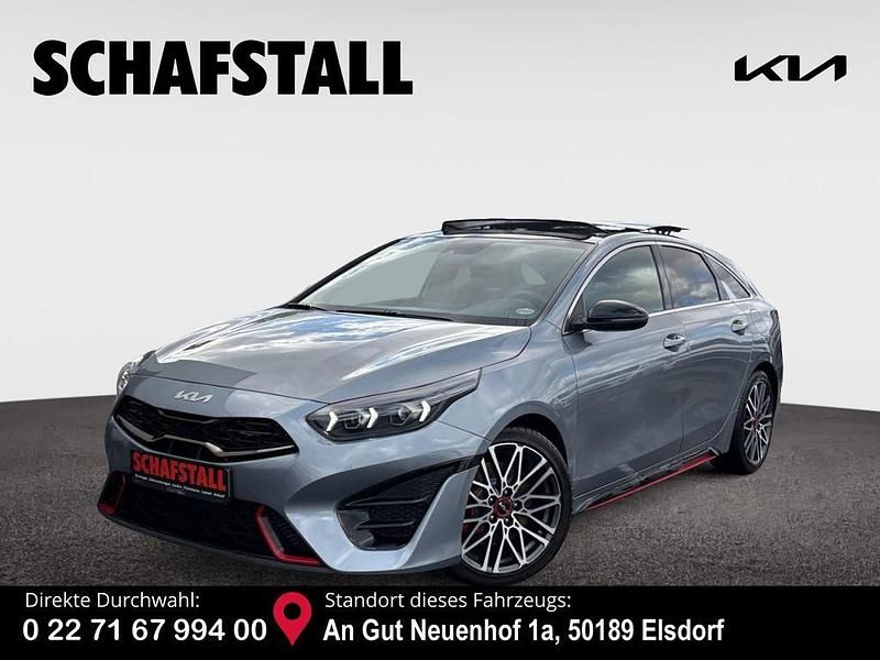 Silber (lunar silber) Gebraucht 2022 Kia ProCeed Comfort Kleinwagen | 26.979 € (Fairer Preis) - Bild 1/3