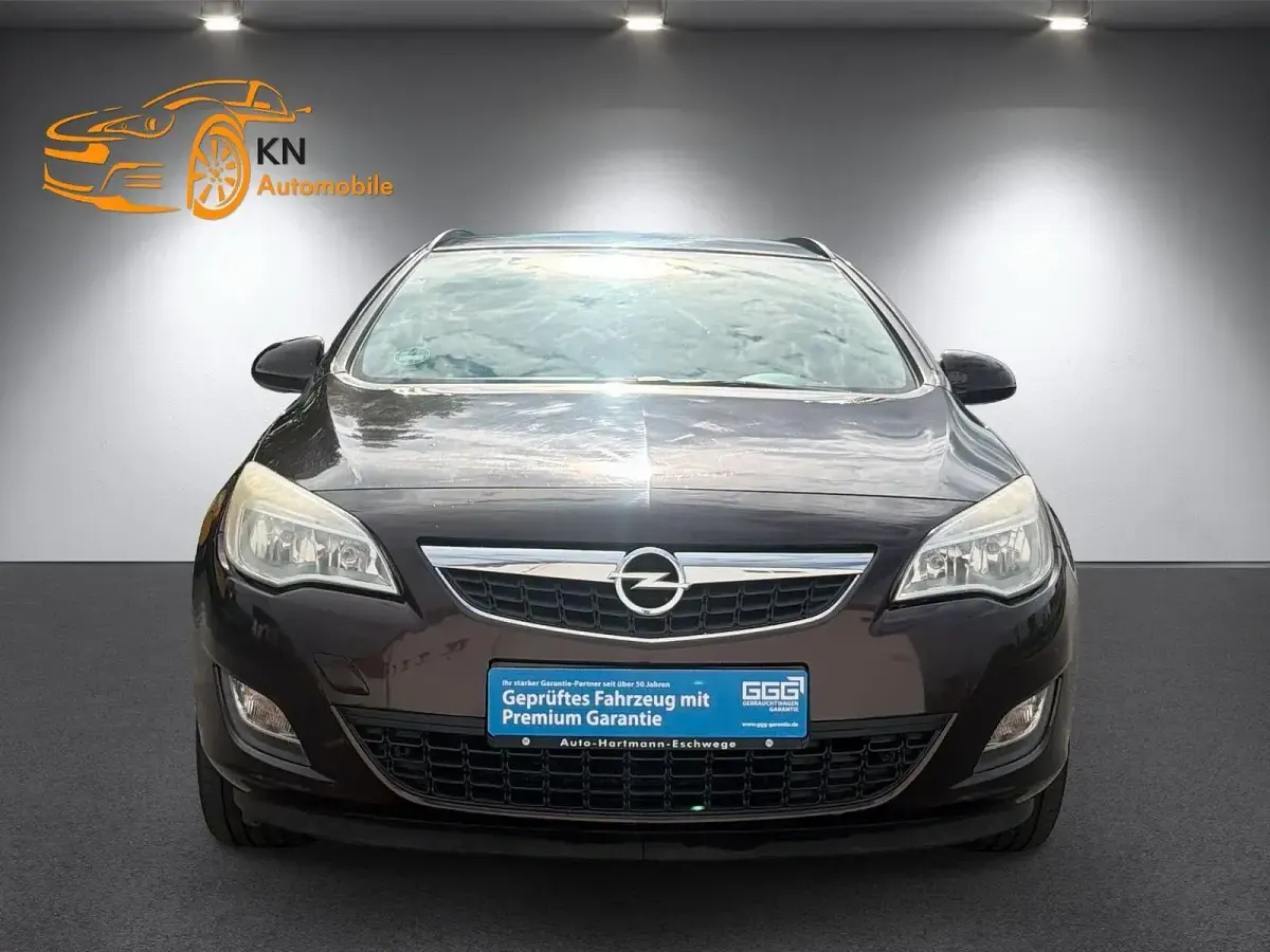 Gebraucht Opel Astra 110 PS (80 kW) 2011 Violet Kombi