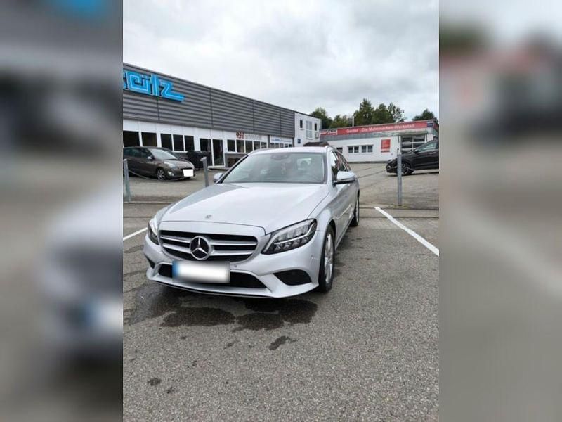 Gebraucht Mercedes C220 194 PS (142 kW) 2018 Silber Kombi
