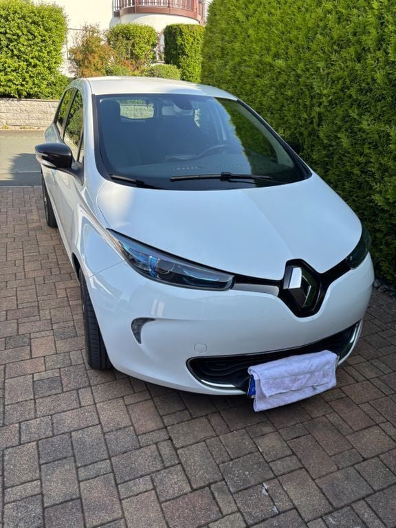 Weiß Gebraucht 2017 Renault Zoe Intens Kleinwagen | 3.500 € (Superpreis) - Bild 1/4