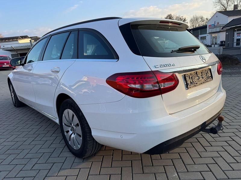 Gebraucht Mercedes C200 160 PS (117 kW) 2019 Weiß Kombi
