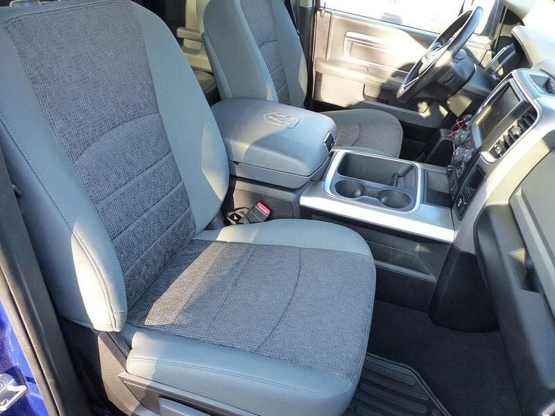 Gebraucht Dodge Ram 243 PS (178 kW) 2016 Blau Pickup