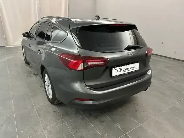 Gebraucht Ford Focus ST-Line 120 PS (88 kW) 2022 Schwarz Kombi