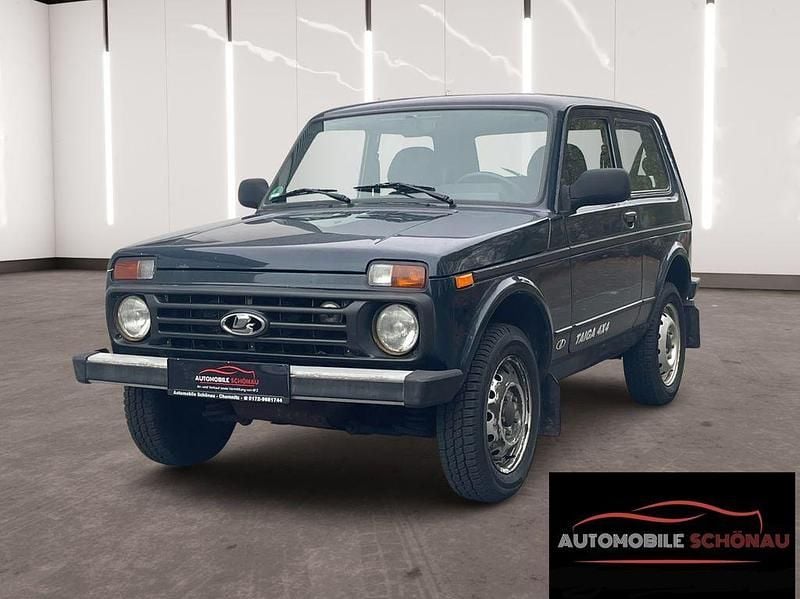 Grün Gebraucht 2016 Lada Taiga SUV | 5.890 € (Guter Preis) - Bild 1/4