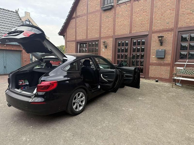 Gebraucht BMW 320 Advantage 190 PS (139 kW) 2016 Limousine