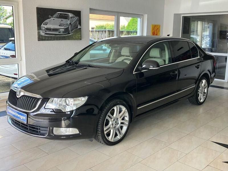 Black magic (metallic) Gebraucht 2009 Skoda Superb Elegance Limousine | 7.590 € (Guter Preis) - Bild 1/4