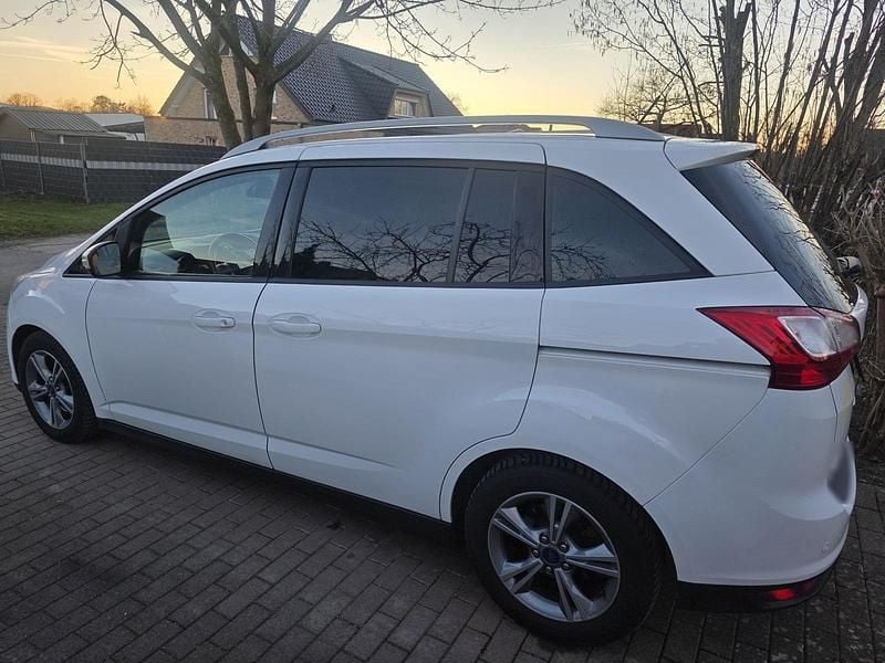 Gebraucht Ford Grand C-Max 125 PS (91 kW) 2014 Weiß Van / Kleinbus