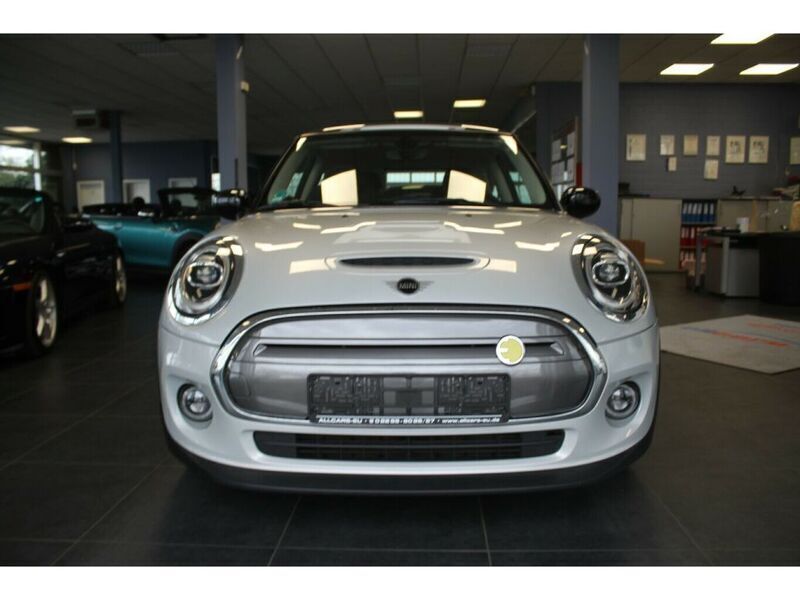 Gebraucht Mini Cooper S 135 kW (184 PS) 2020 White silver metallic (metallic) Kleinwagen