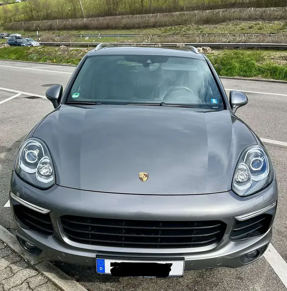 Second-hand Porsche Cayenne 262 CP (192 kW) 2016 Gri SUV