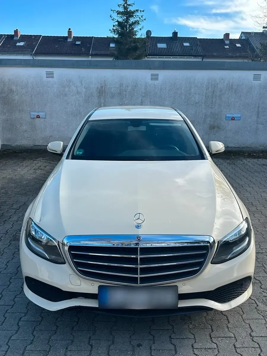 Gebraucht Mercedes E200 150 PS (110 kW) 2019 Beige Limousine