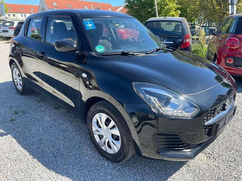 Schwarz Gebraucht 2021 Suzuki Swift Kleinwagen | 10.490 € (Guter Preis) - Bild 1/4