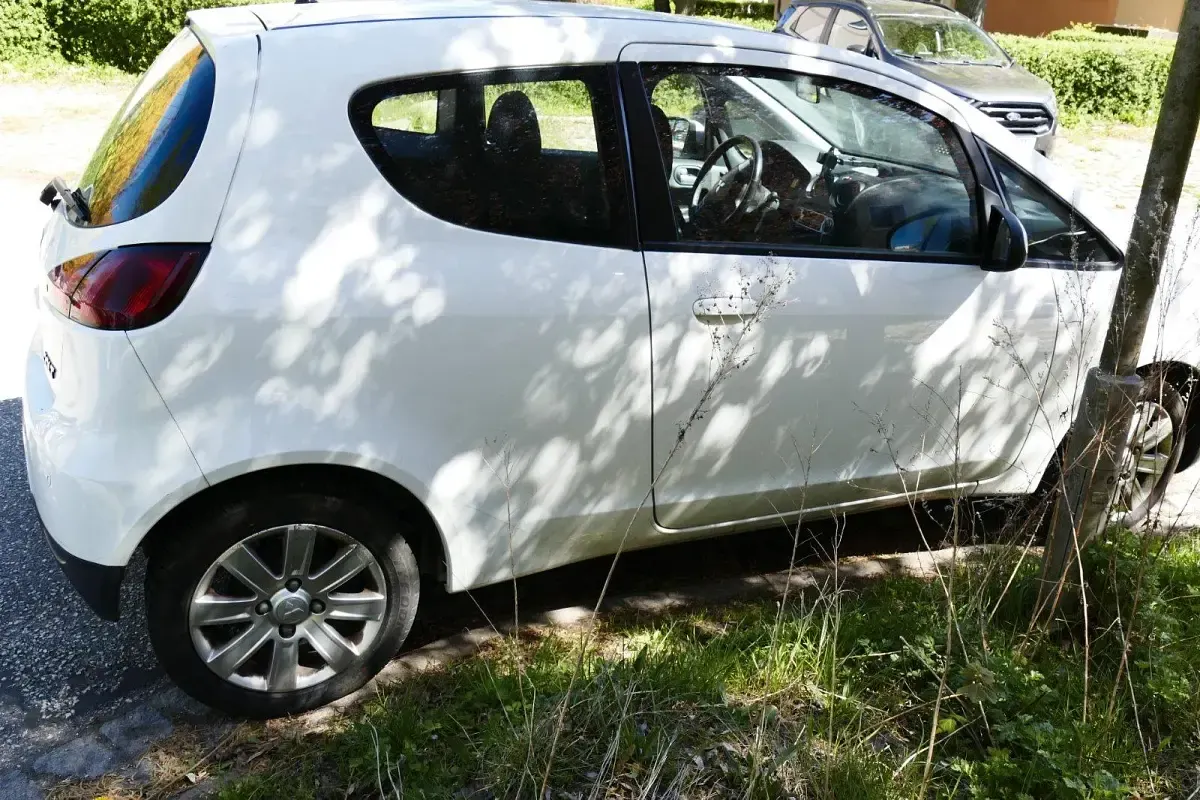 Gebraucht Mitsubishi Colt Edition 75 PS (55 kW) 2011 Weiß Kleinwagen