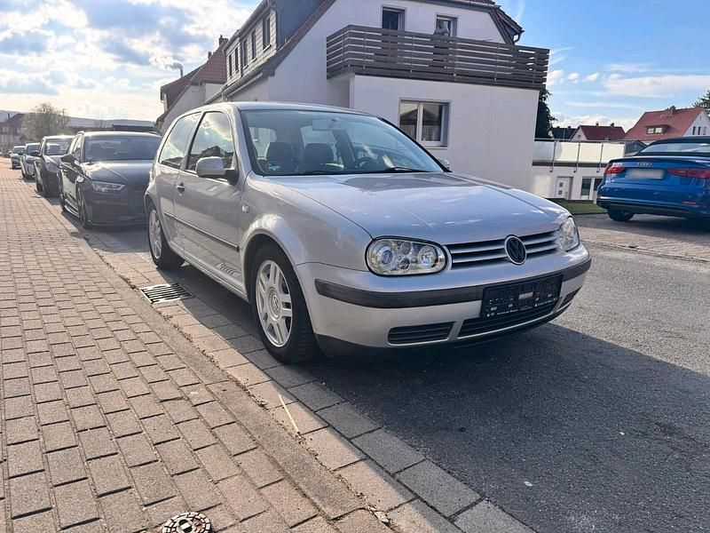 Gebraucht VW Golf IV 75 PS (55 kW) 2000 Silber Kleinwagen