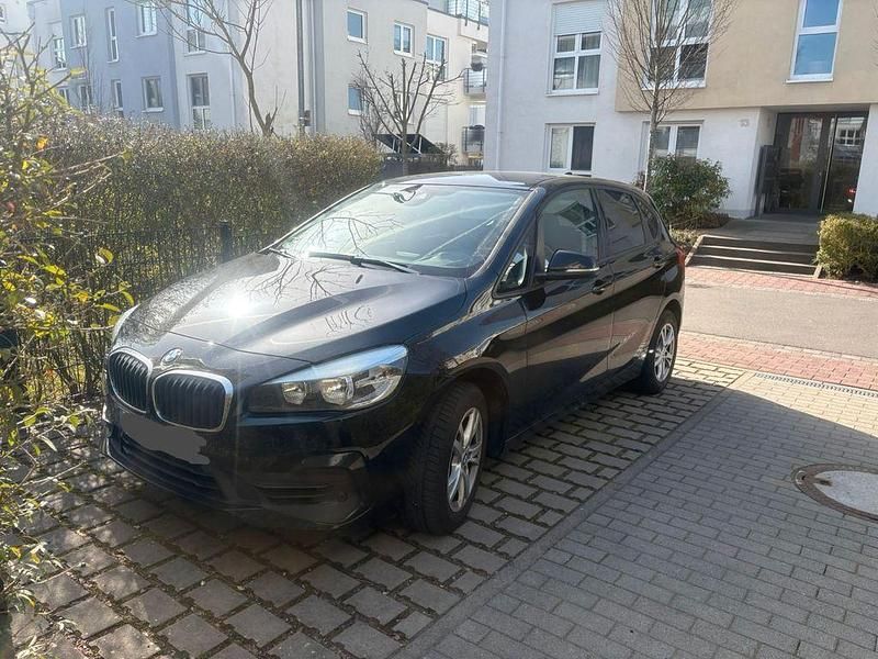 Gebraucht BMW 218 Advantage 150 PS (110 kW) 2018 Schwarz Kombi