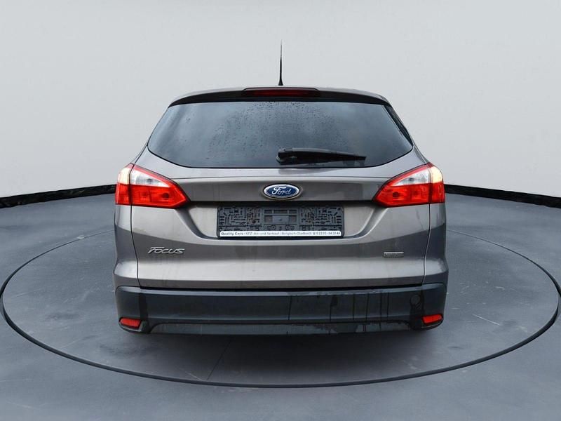 Gebraucht Ford Focus 125 PS (91 kW) 2013 Braun Kombi