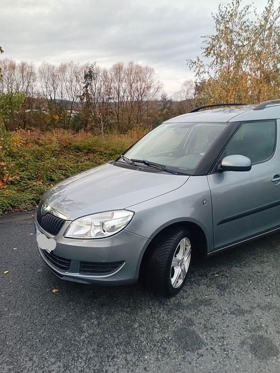 Blau Gebraucht 2011 Skoda Roomster Plus Edition Van / Kleinbus | 3.200 € (Guter Preis) - Bild 1/4