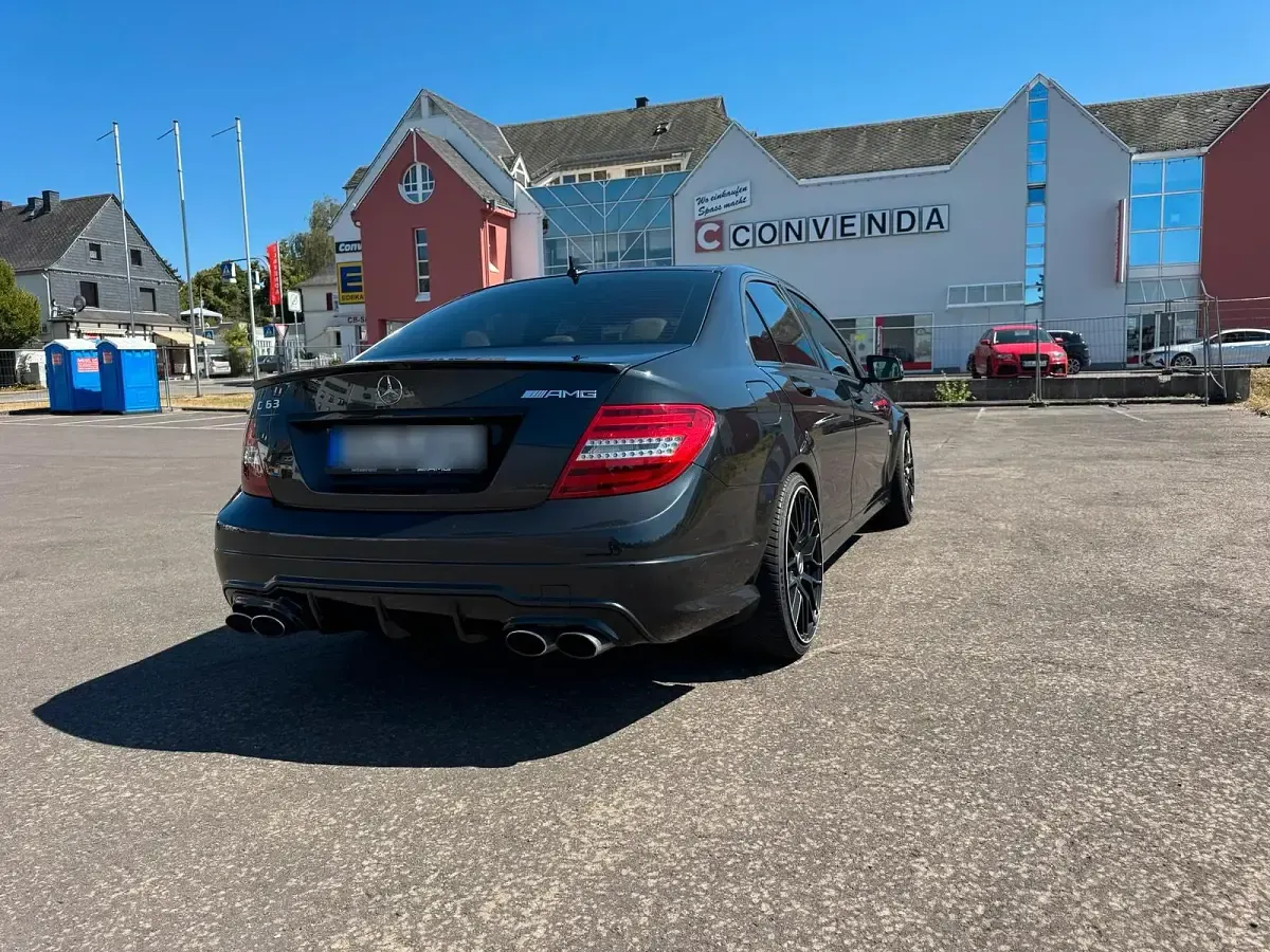 Gebraucht Mercedes C63 AMG AMG 457 PS (336 kW) 2014 Schwarz Limousine