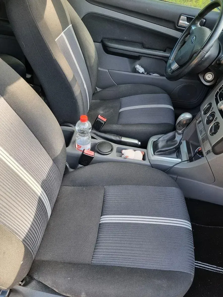 Gebraucht Ford Focus 101 PS (74 kW) 2011 Weiß Limousine