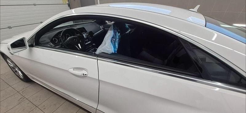 Gebraucht Mercedes E200 184 PS (135 kW) 2014 Weiß Coupé