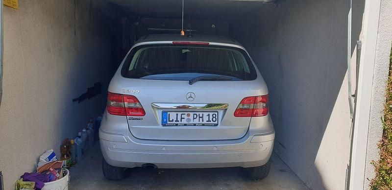 Silber Gebraucht 2009 Mercedes 200 Kleinwagen | 5.200 € (Superpreis) - Bild 1/4