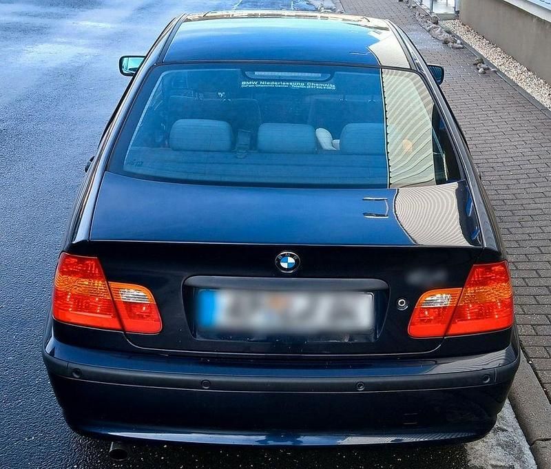 Gebraucht BMW 318 143 PS (105 kW) 2004 Blau Limousine