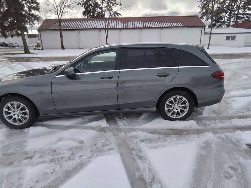 Gebraucht Mercedes C220 170 PS (125 kW) 2018 Grau Limousine