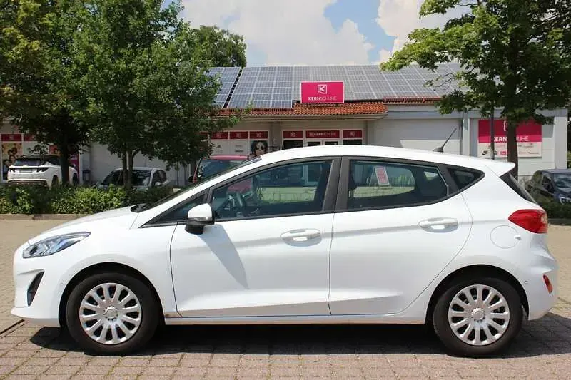 Gebraucht Ford Fiesta 86 PS (63 kW) 2018 Weiß Kleinwagen