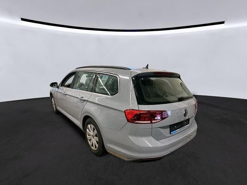 Gebraucht VW Passat 190 PS (139 kW) 2022 Mondsteingrau Kombi