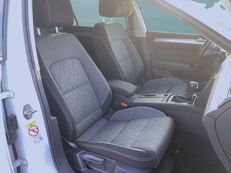 Second-hand VW Passat 200 CP (147 kW) 2022 Alb Break