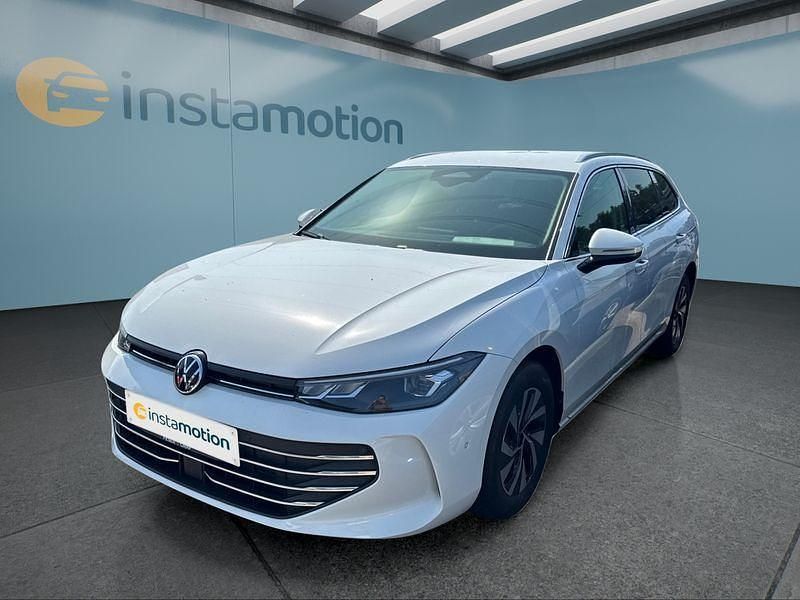 Weiß Gebraucht 2024 VW Passat Kombi | 38.249 € (Guter Preis) - Bild 1/4