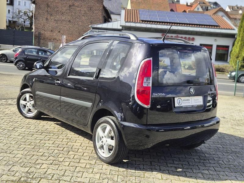 Gebraucht Skoda Roomster Active 86 PS (63 kW) 2015 Schwarz Van / Kleinbus