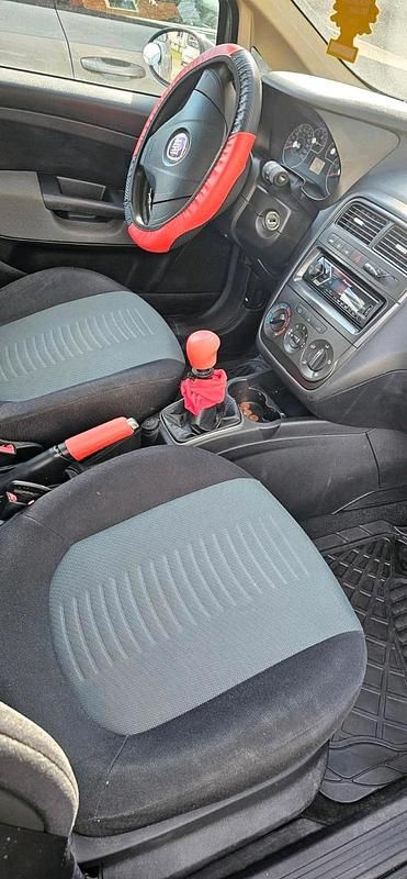 Gebraucht Fiat Punto 77 PS (56 kW) 2007 Grau Kleinwagen