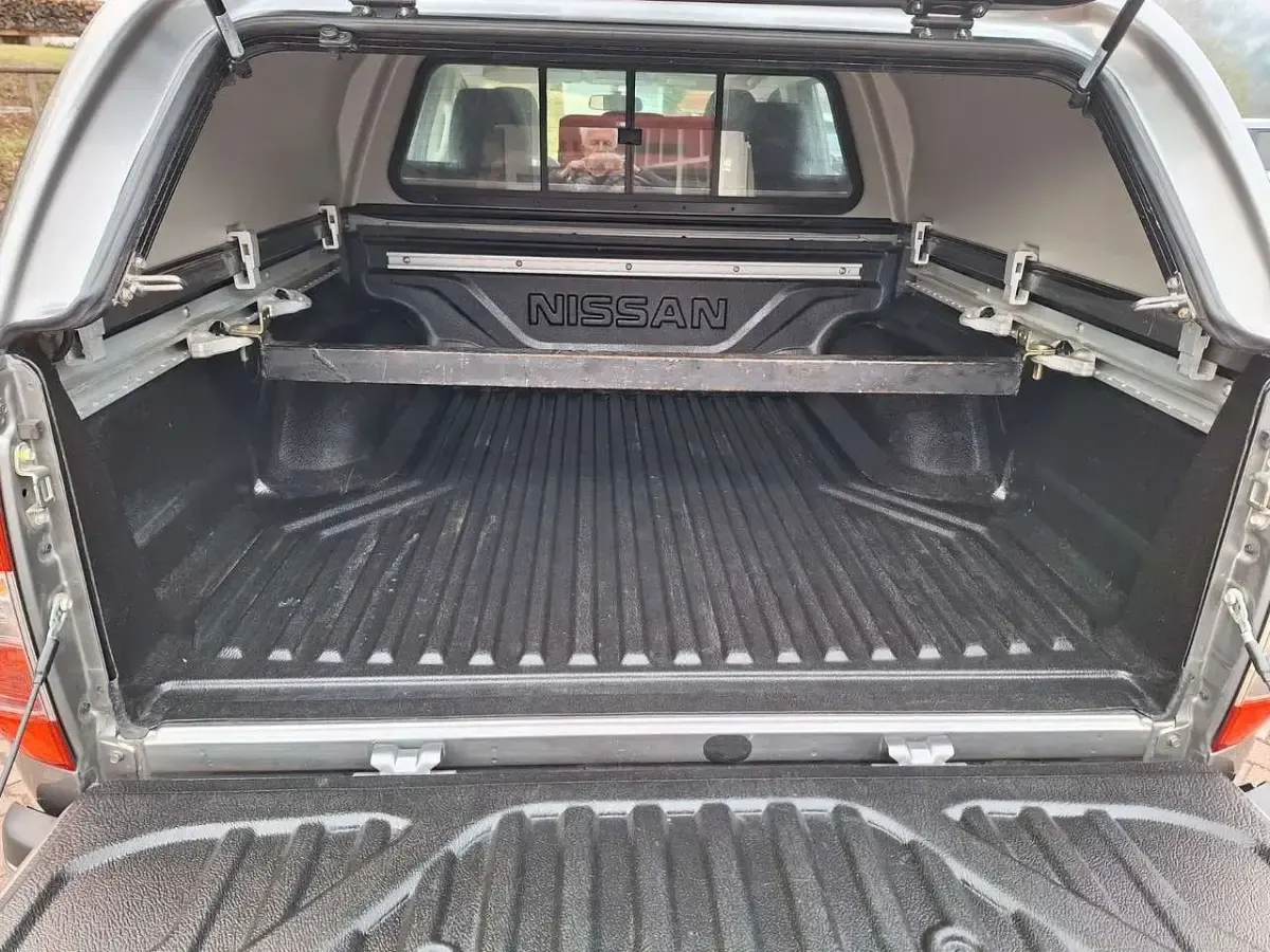 Gebraucht Nissan Navara Acenta 190 PS (139 kW) 2021 Grau Pickup