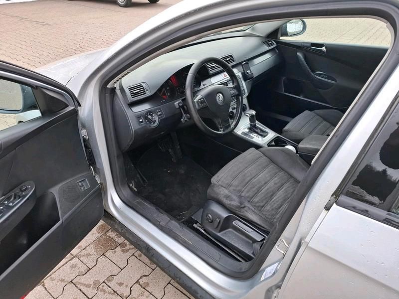 Gebraucht VW Passat 140 PS (102 kW) 2005 Silber Kombi