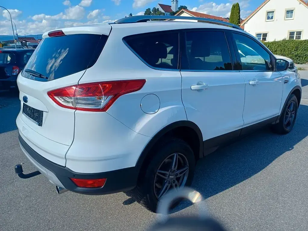 Gebraucht Ford Kuga 163 PS (119 kW) 2014 Weiß SUV