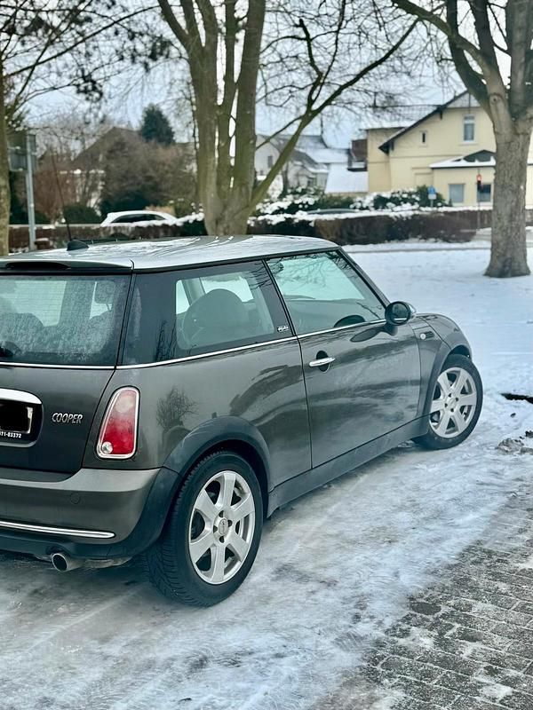 Gebraucht Mini Cooper 119 PS (87 kW) 2007 Grau Kleinwagen